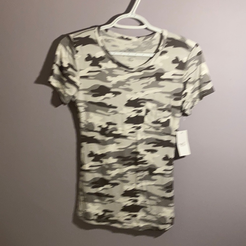 Gray and white camo T-shirt crewneck
